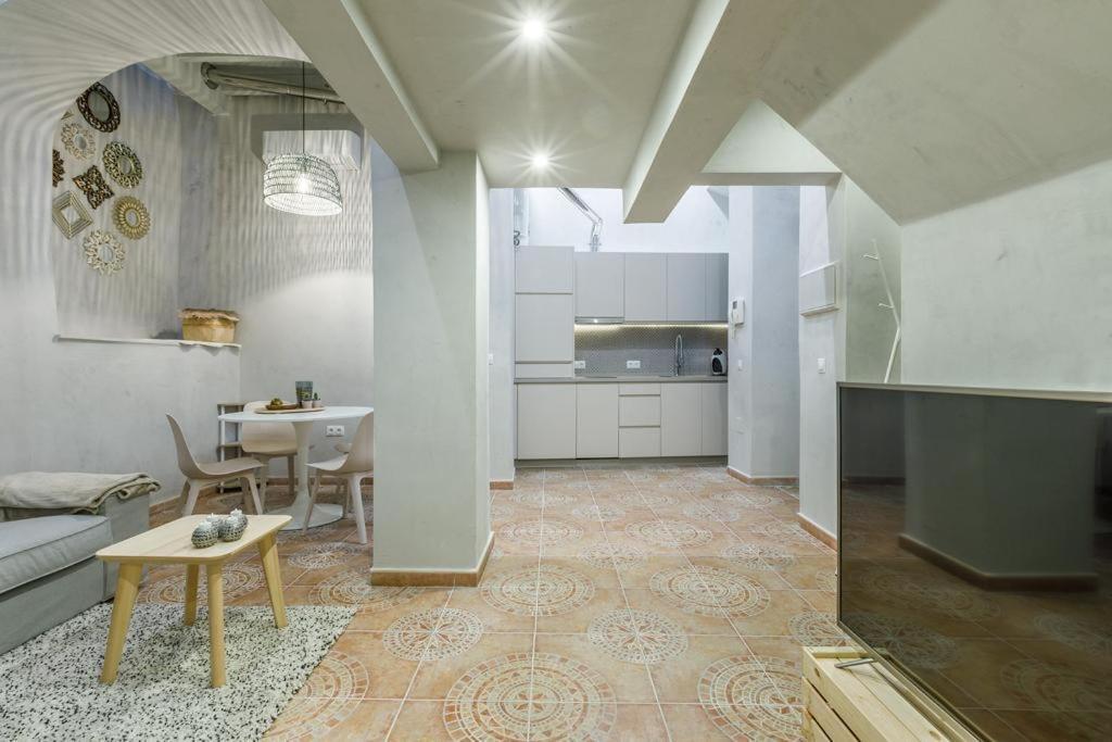 Apartment Molinillo 2 Bedrooms In Center